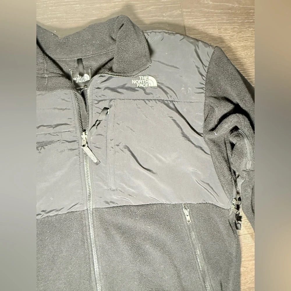 The North Face Men's Black Performance Jacket